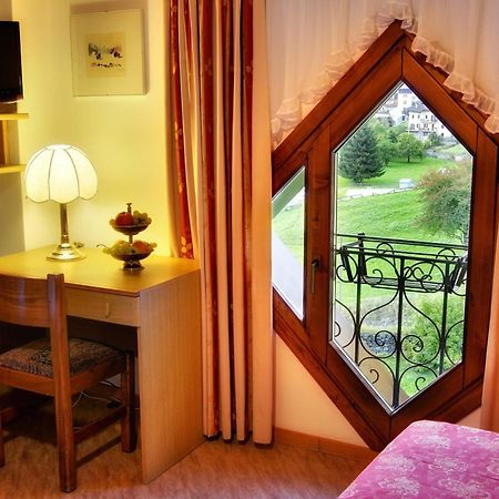 Albergo Miramonti Рабби Экстерьер фото