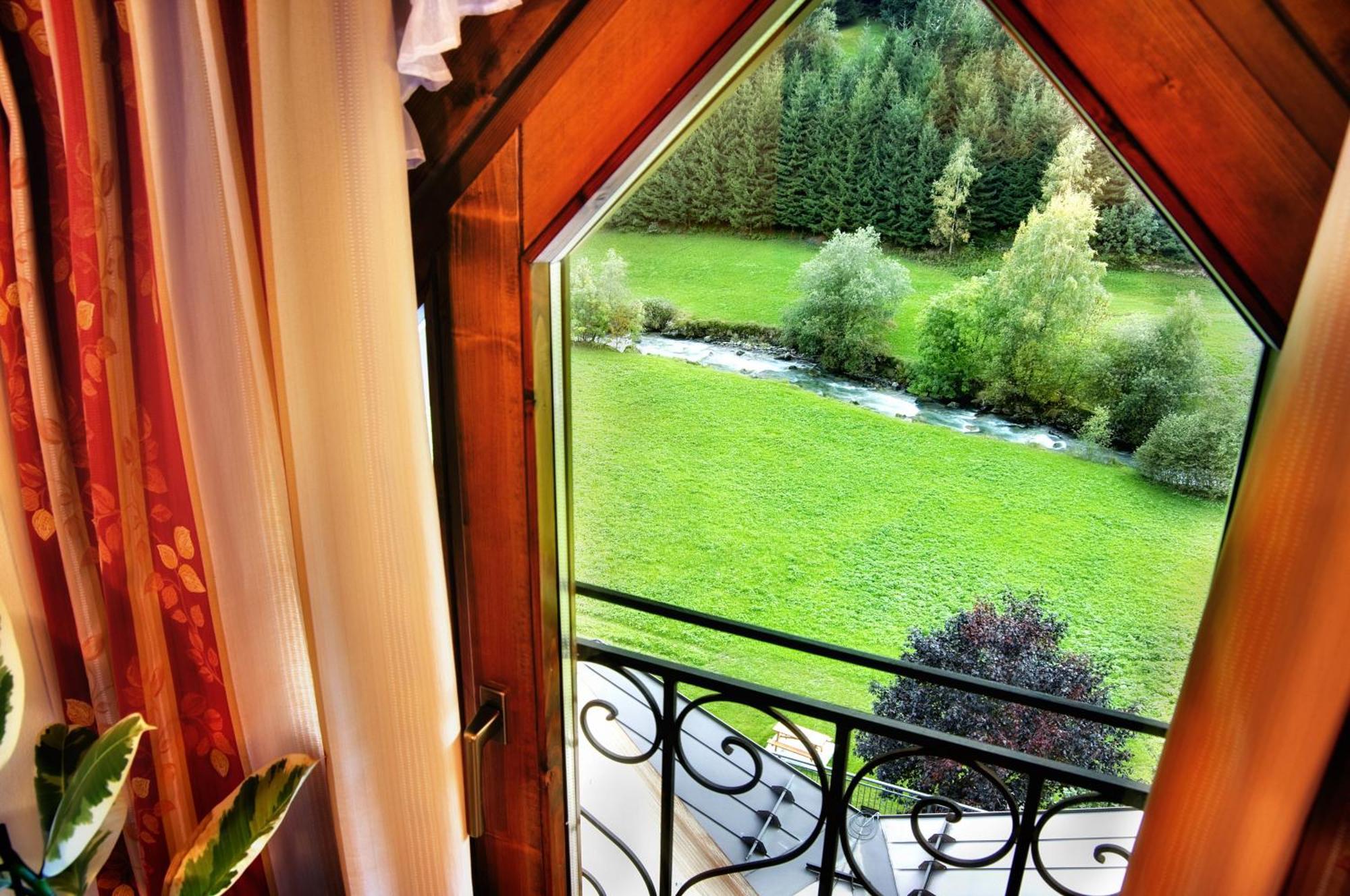 Albergo Miramonti Рабби Экстерьер фото