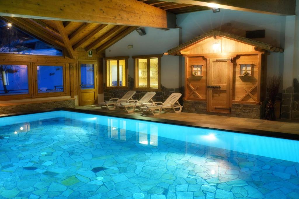 Albergo Miramonti Рабби Экстерьер фото