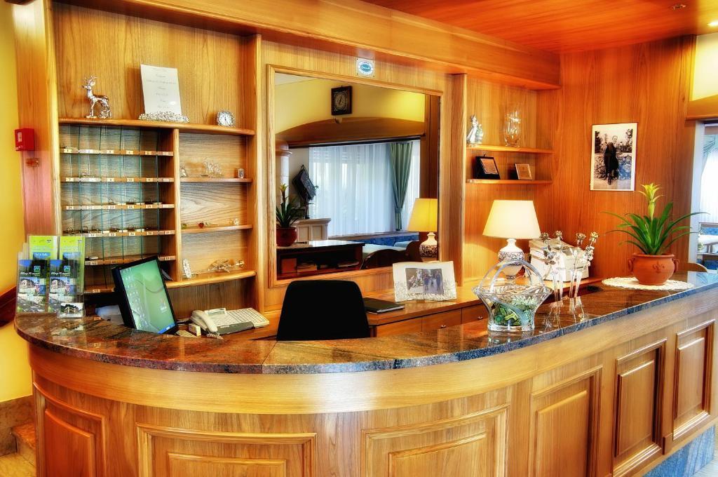 Albergo Miramonti Рабби Экстерьер фото